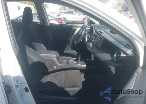 2016 Toyota Rav4 Le z USA, uszkodzony, nr VIN JTMBFREV9GJ095047